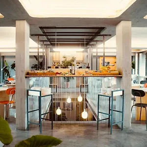 Hostel 're-dama
